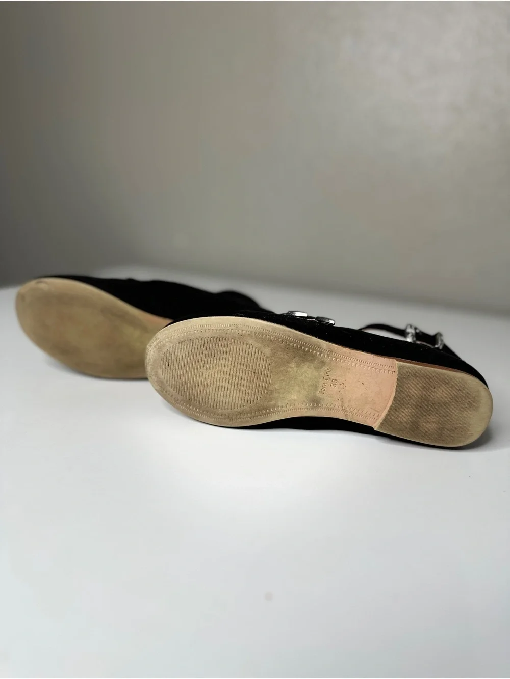 Zara girls black buckle flats size 33